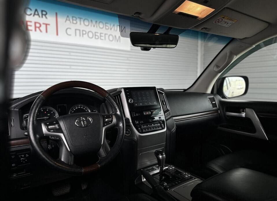Toyota Land Cruiser, 200 Series Рестайлинг 2 4.6 AT (309 л.с.) 4WD
