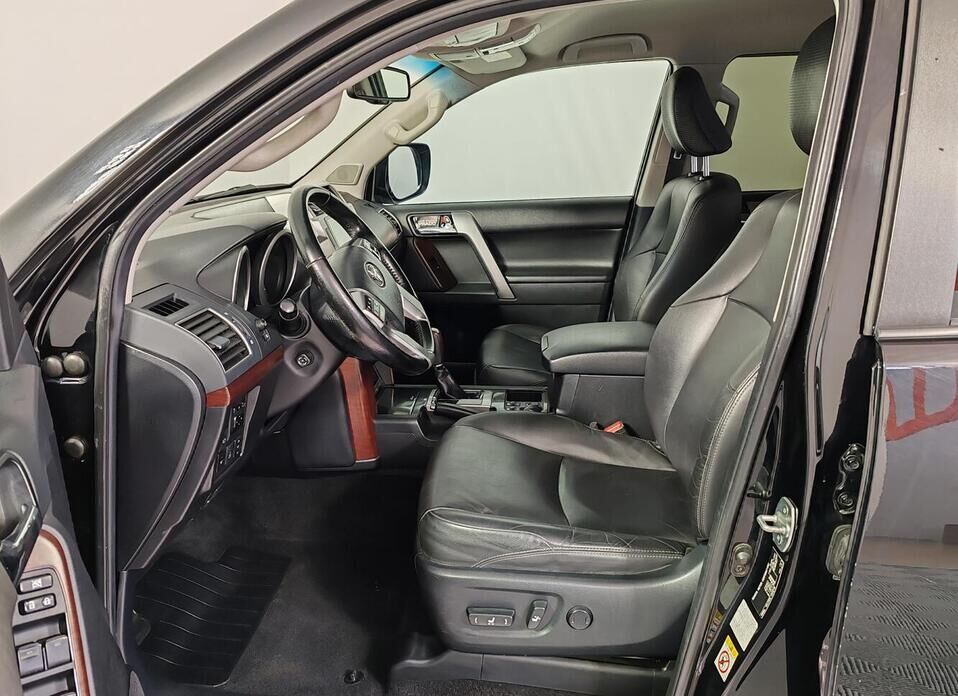 Toyota Land Cruiser Prado, 150 Series Рестайлинг 1 3.0d AT (173 л.с.) 4WD
