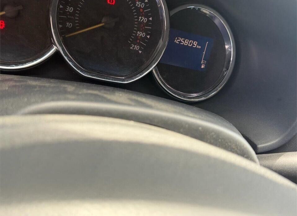 Renault Sandero, II 1.6 MT (82 л.с.)
