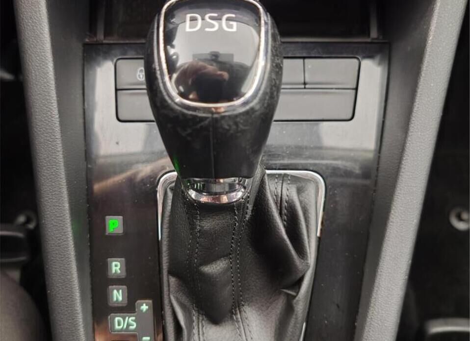 Skoda Octavia, III (A7) Рестайлинг 1.8 AMT (180 л.с.)