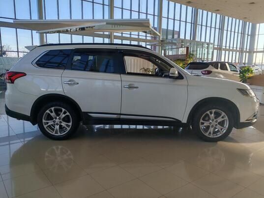 Mitsubishi Outlander, 2021&nbsp;г., 124&nbsp;765&nbsp;км