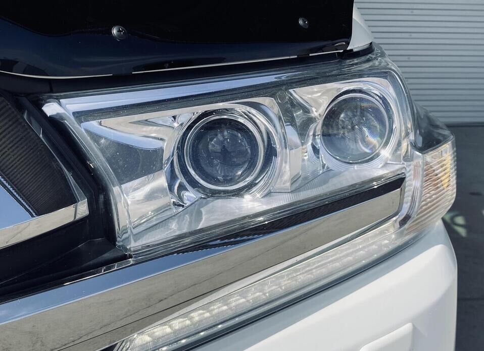 Toyota Land Cruiser, 200 Series Рестайлинг 2 4.5d AT (249 л.с.) 4WD