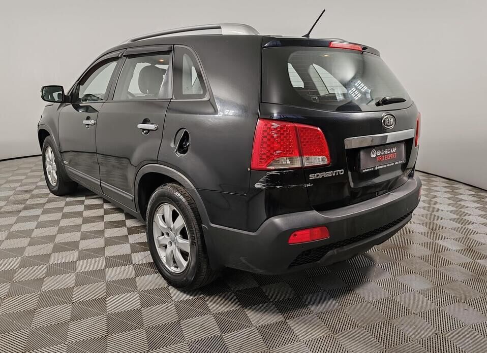 Kia Sorento, II 2.4 MT (175 л.с.) 4WD