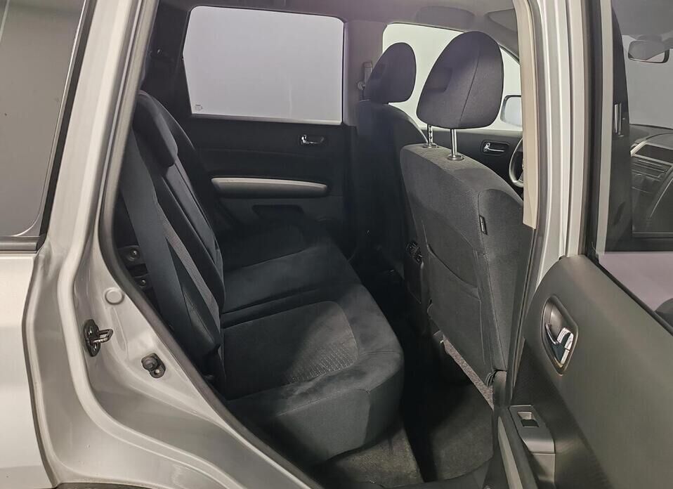 Nissan X-Trail, II Рестайлинг 2.0 CVT (141 л.с.) 4WD