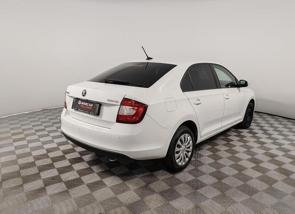 Skoda Rapid, I Рестайлинг 1.6 AT (110 л.с.)