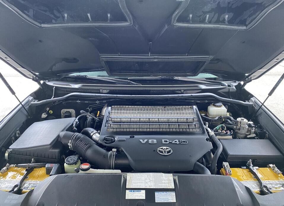Toyota Land Cruiser, 200 Series Рестайлинг 2 4.5d AT (249 л.с.) 4WD