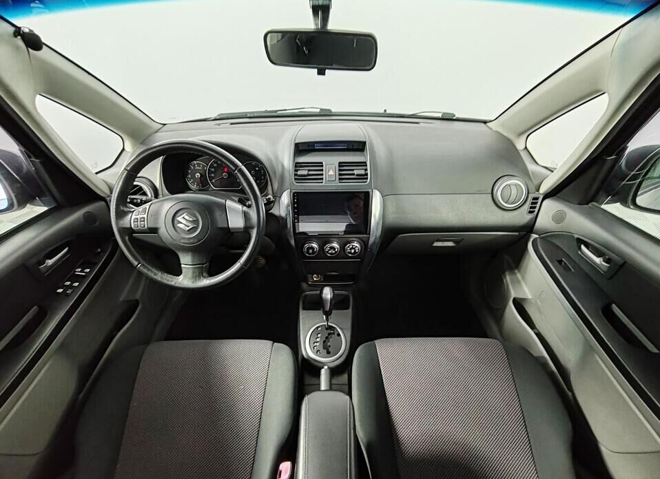 Suzuki SX4 1.6 AT (107 л.с.)