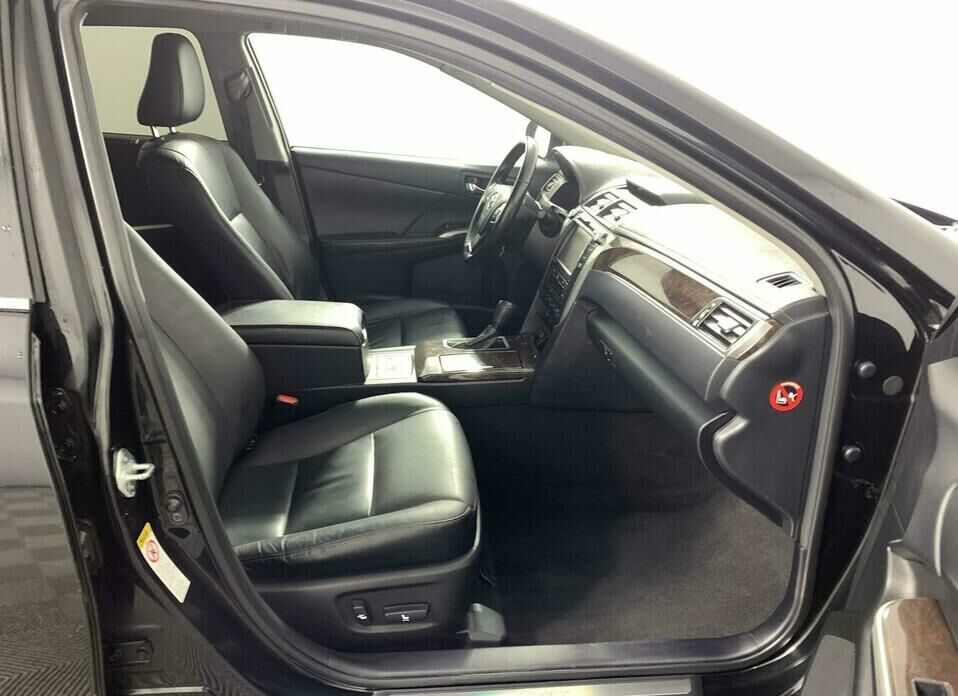 Toyota Camry 3.5 AT (249 л.с.)