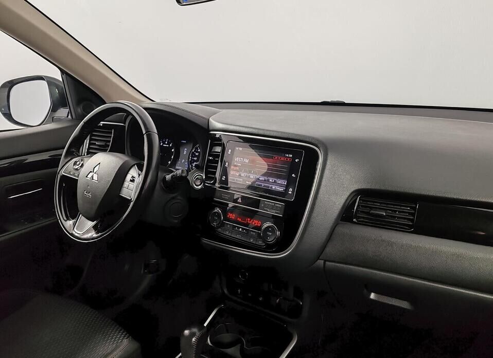 Mitsubishi Outlander, III Рестайлинг 2 2.0 CVT (146 л.с.) 4WD