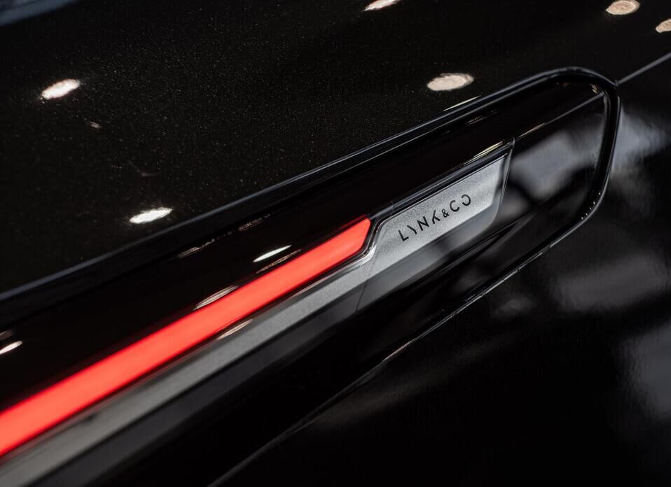 Lynk & Co 09 MHEV 2.0 AT (254 л.с.) 4WD