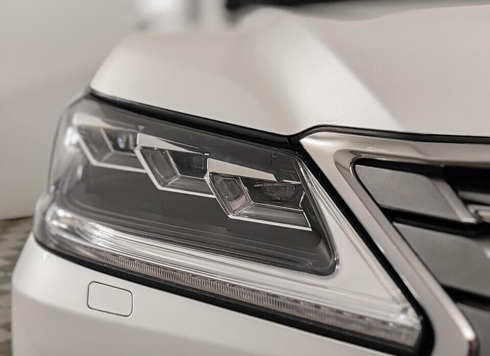 Lexus LX, III Рестайлинг 2 450d 4.5d AT (272 л.с.) 4WD