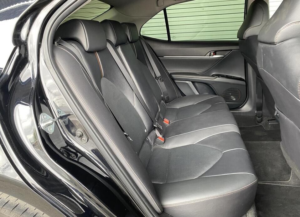 Toyota Camry, VIII (XV70) 2.5 AT (181 л.с.)