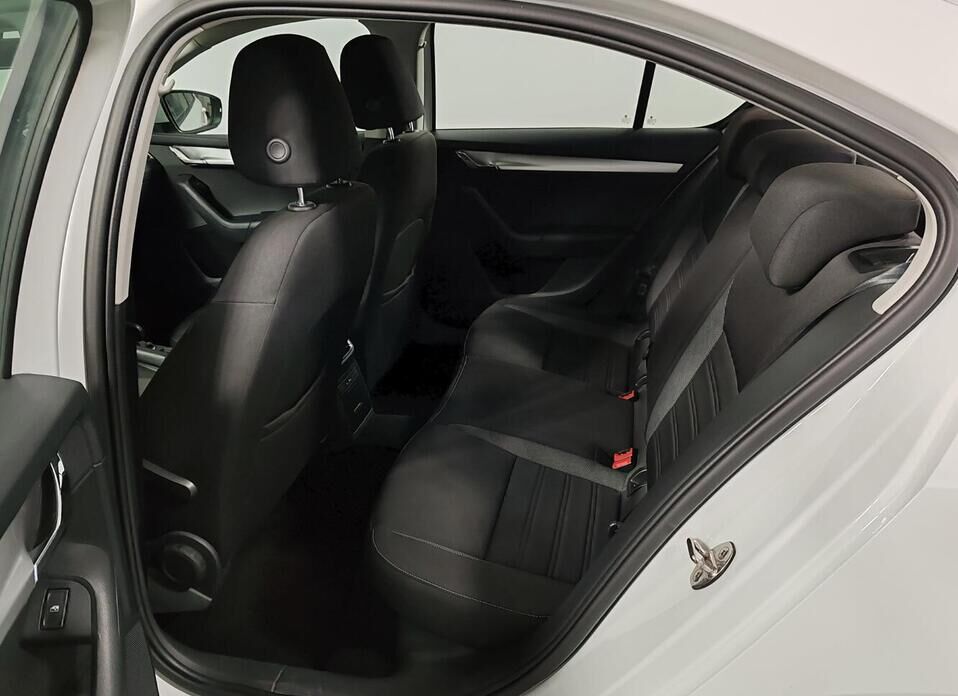 Skoda Octavia, III (A7) Рестайлинг 1.4 AMT (150 л.с.)