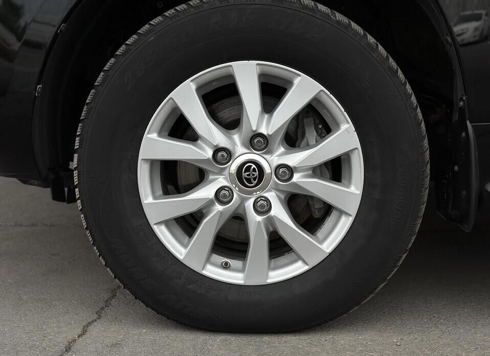 Toyota Land Cruiser, 200 Series Рестайлинг 2 4.6 AT (309 л.с.) 4WD