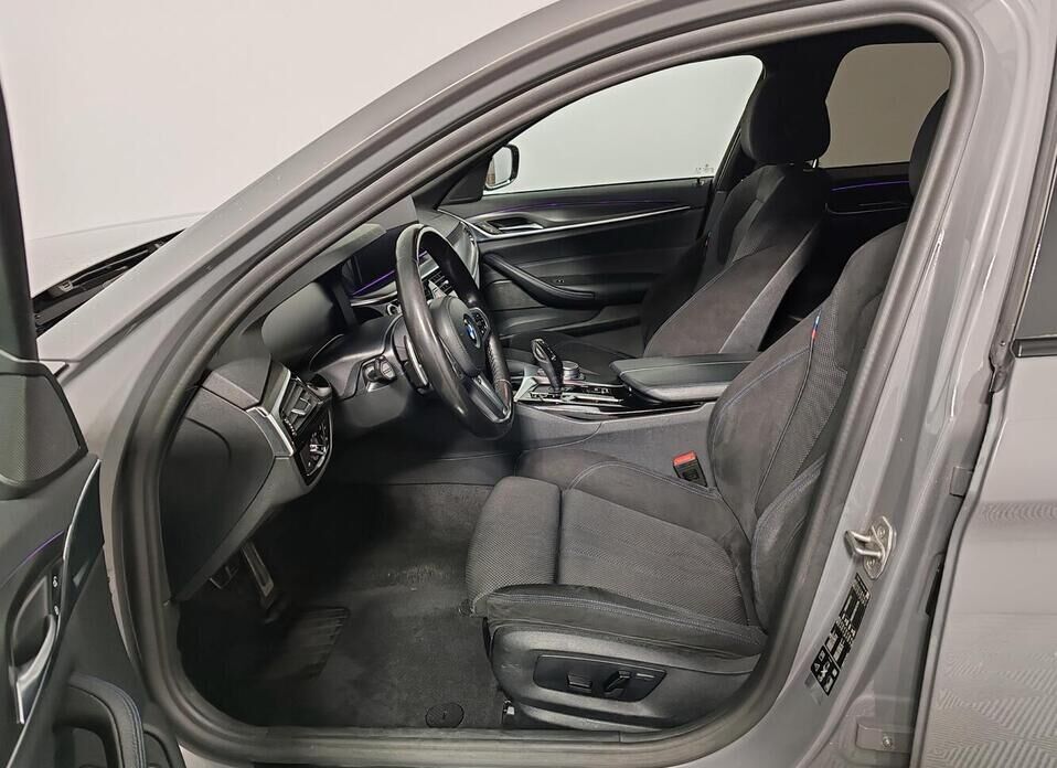 BMW 5 серии, VII (G30/G31) Рестайлинг 520d 2.0d AT (190 л.с.)