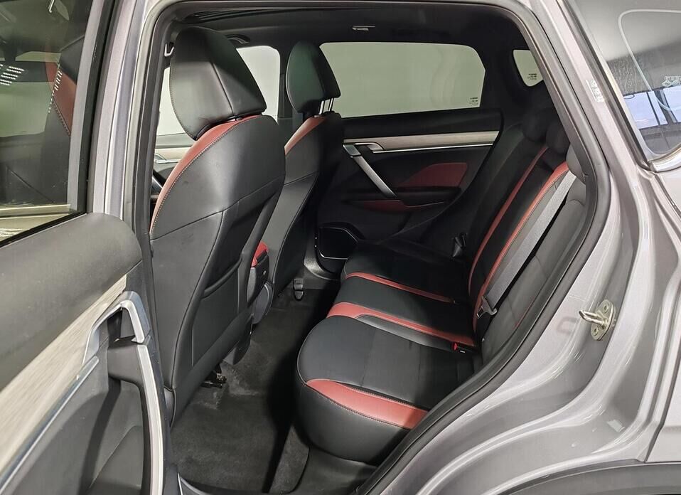 Geely Coolray, I 1.5 AMT (150 л.с.)