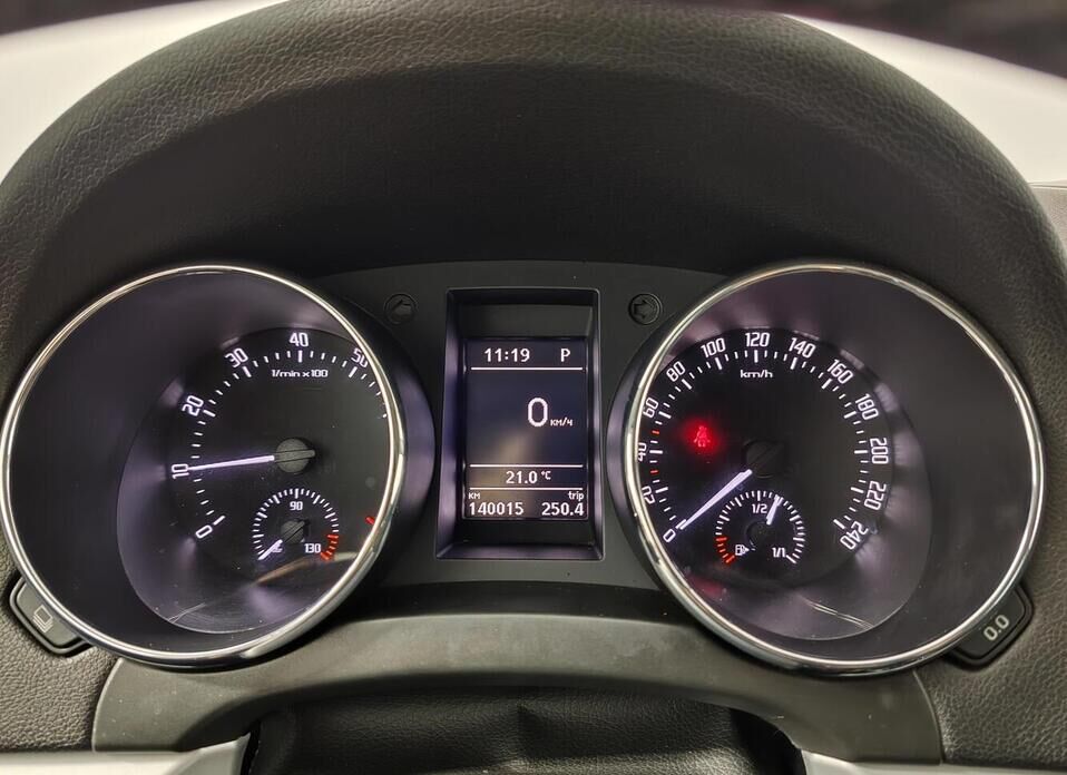 Skoda Yeti, I 1.8 AMT (152 л.с.) 4WD