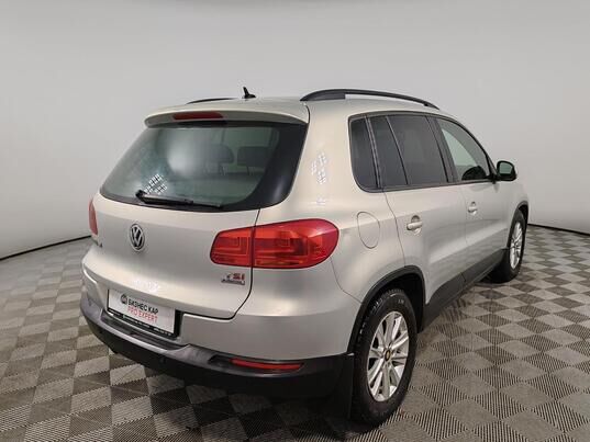 Volkswagen Tiguan, 2012&nbsp;г., 232&nbsp;475&nbsp;км