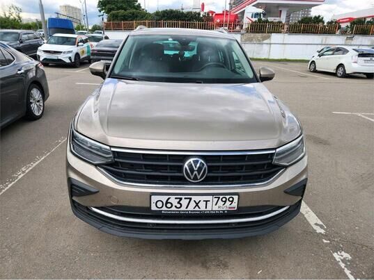 Volkswagen Tiguan, 2021&nbsp;г., 96&nbsp;047&nbsp;км