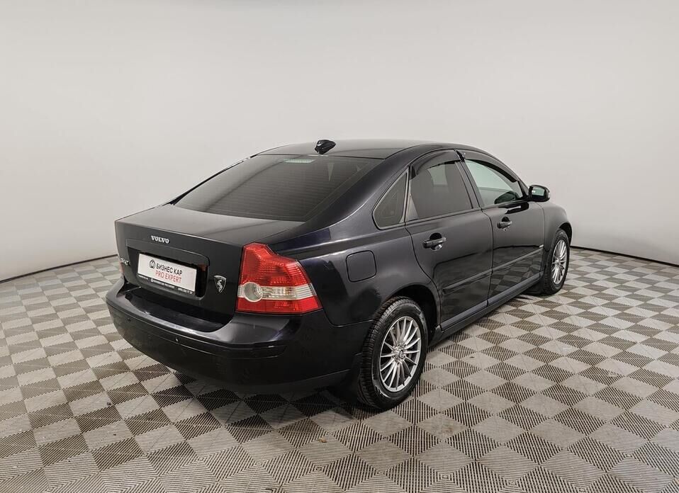 Volvo S40 1.6 MT (100 л.с.)