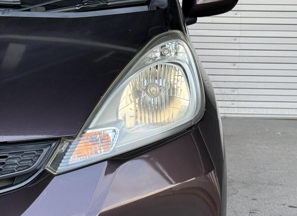 Honda Fit, II 1.3 CVT (99 л.с.)