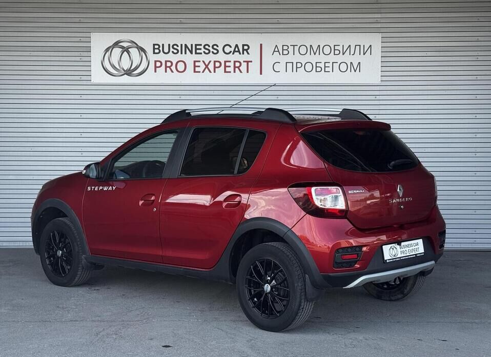 Renault Sandero, II Рестайлинг Stepway 1.6 MT (113 л.с.)