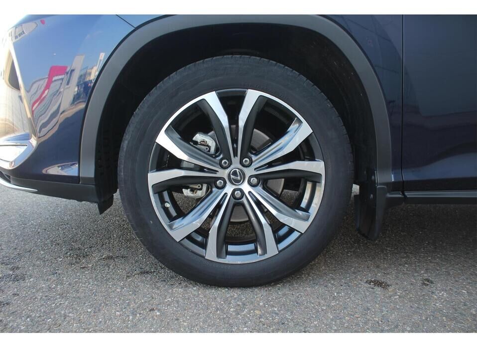 Lexus RX, IV Рестайлинг 300 2.0 AT (238 л.с.) 4WD