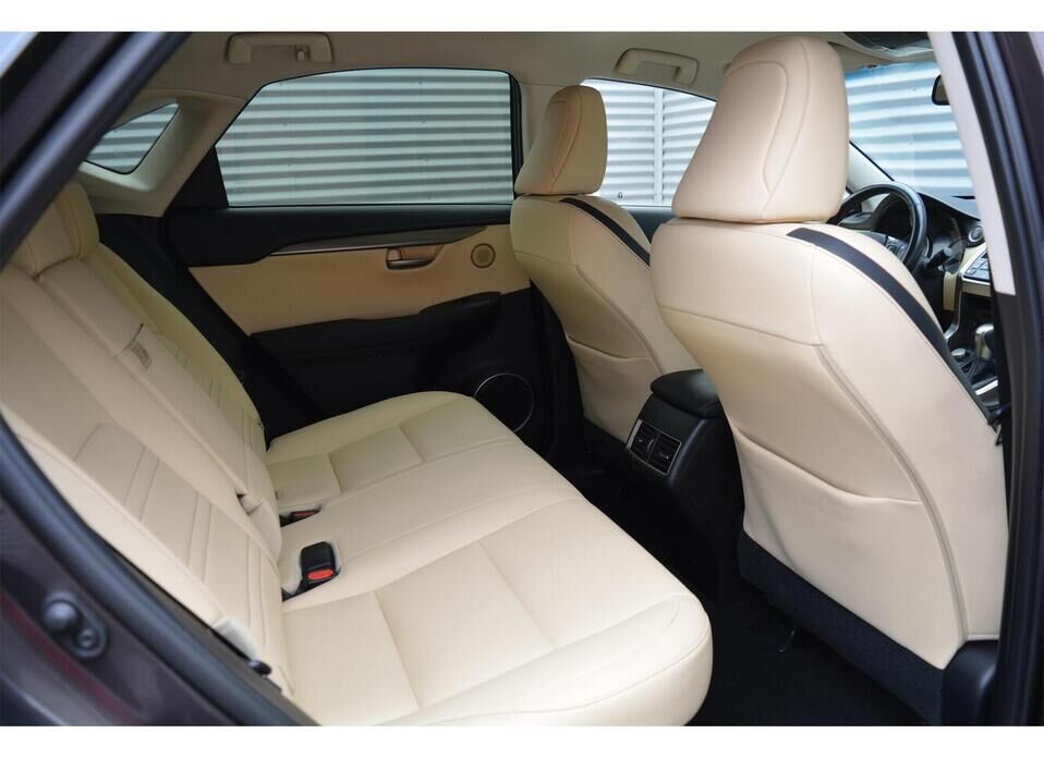 Lexus NX, I 200 2.0 CVT (150 л.с.) 4WD