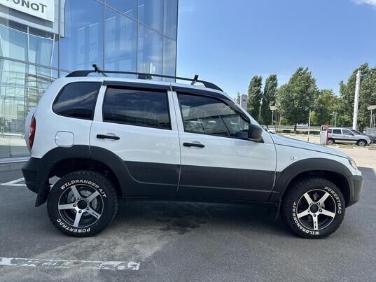 Chevrolet Niva, 2020&nbsp;г., 105&nbsp;901&nbsp;км