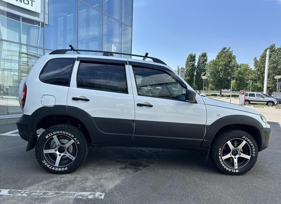 Chevrolet Niva, I Рестайлинг 1.7 MT (80 л.с.) 4WD