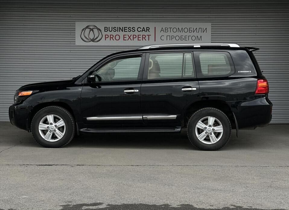 Toyota Land Cruiser, 200 Series Рестайлинг 1 4.5d AT (235 л.с.) 4WD
