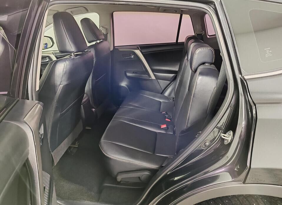 Toyota RAV4 2.2d AT (149 л.с.) 4WD
