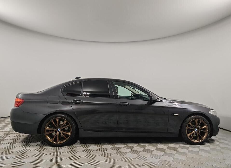 BMW 5 серии 528i 3.0 AT (258 л.с.) 4WD