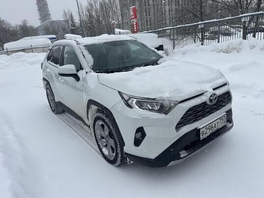 Toyota RAV4, 2019&nbsp;г., 72&nbsp;358&nbsp;км