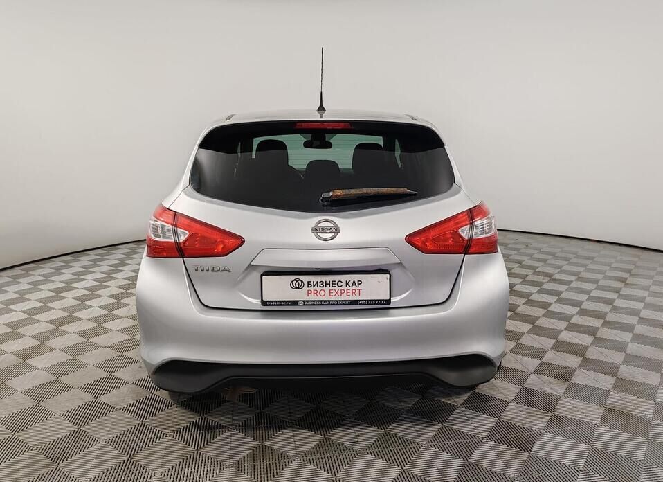 Nissan Tiida, II 1.6 CVT (117 л.с.)