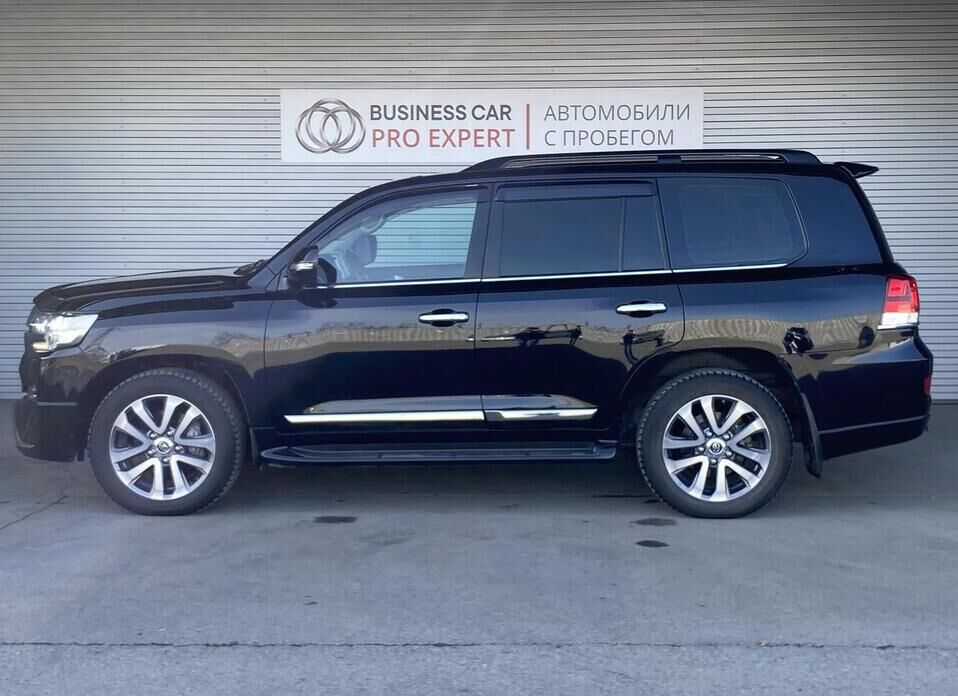 Toyota Land Cruiser, 200 Series Рестайлинг 2 4.5d AT (249 л.с.) 4WD