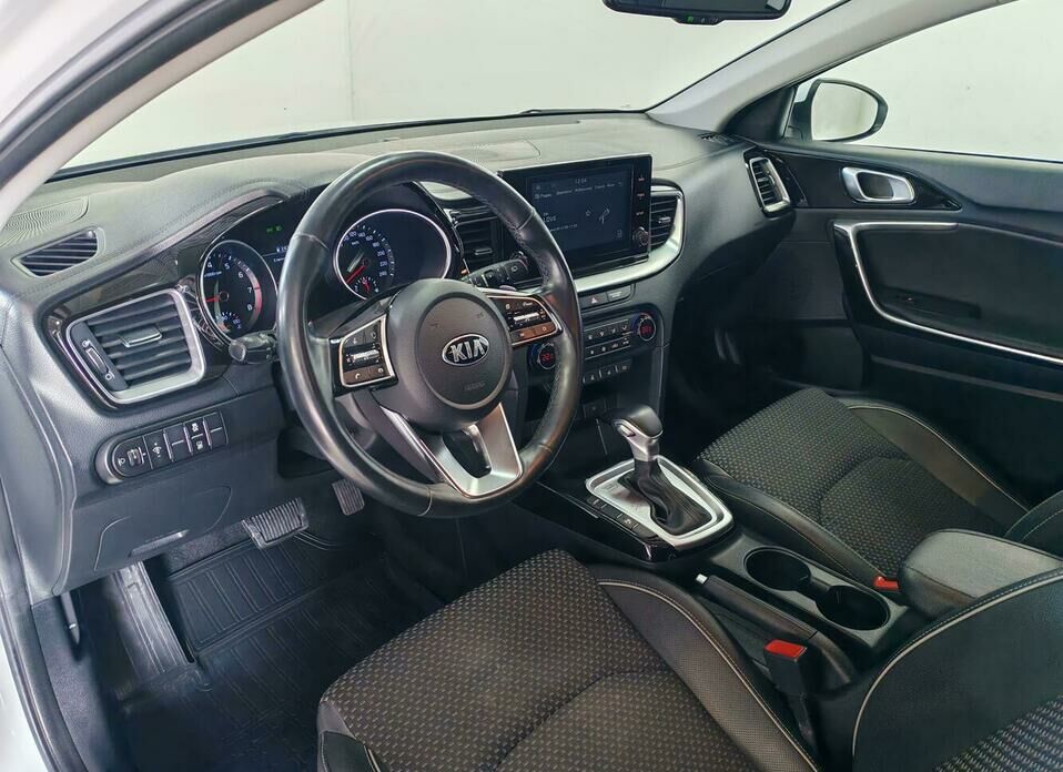 Kia Ceed 1.6 AT (128 л.с.)
