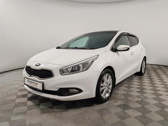 Kia Ceed, II, 2014 г., 217 238 км