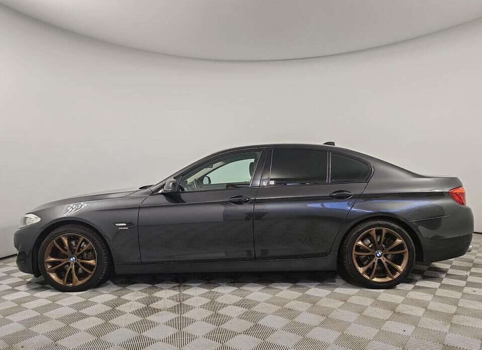 BMW 5 серии 528i 3.0 AT (258 л.с.) 4WD