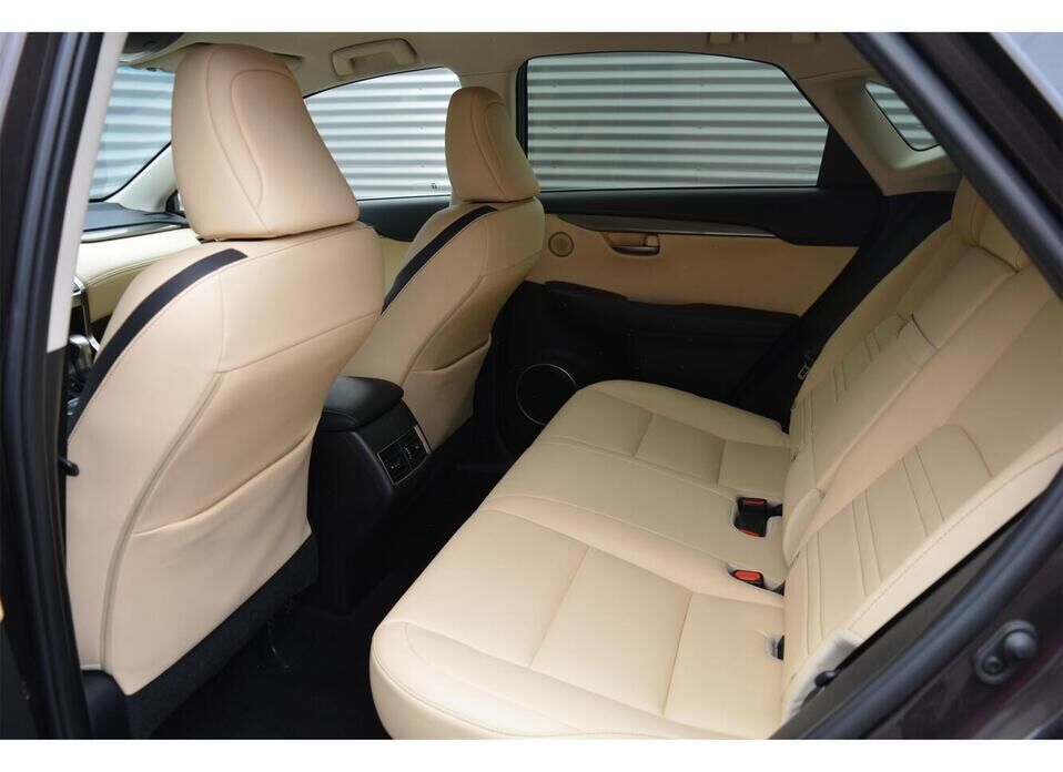Lexus NX, I 200 2.0 CVT (150 л.с.) 4WD