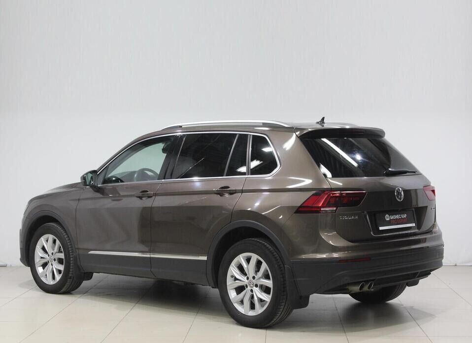 Volkswagen Tiguan, II 2.0d AMT (150 л.с.) 4WD