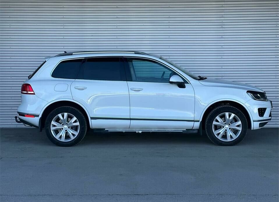 Volkswagen Touareg 3.0d AT (245 л.с.) 4WD