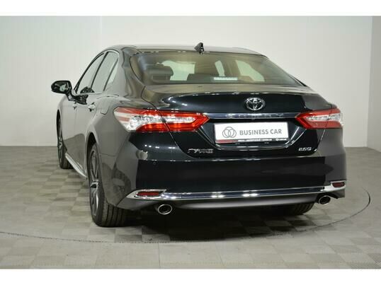 Toyota Camry Luxury