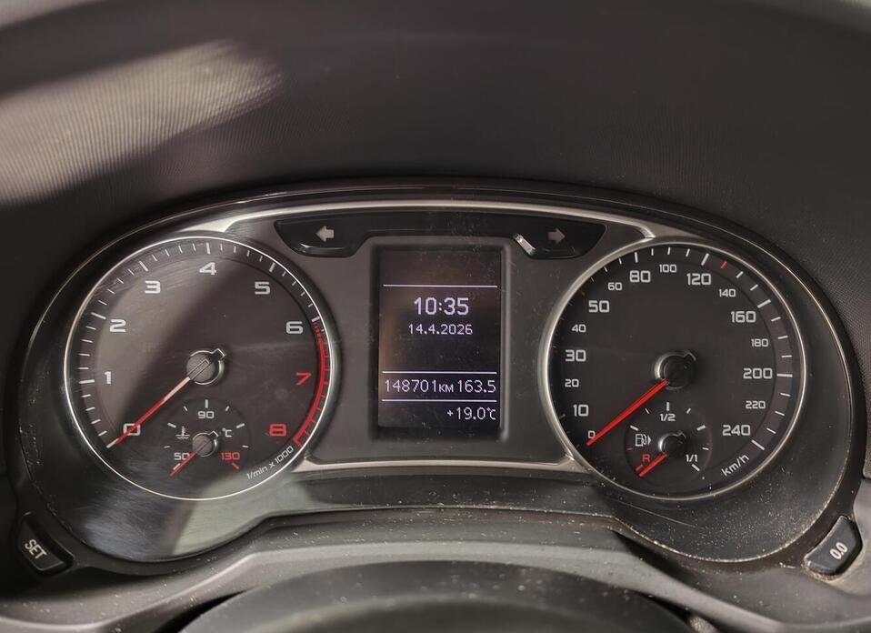 Audi A1, I (8X) 1.4 AMT (122 л.с.)