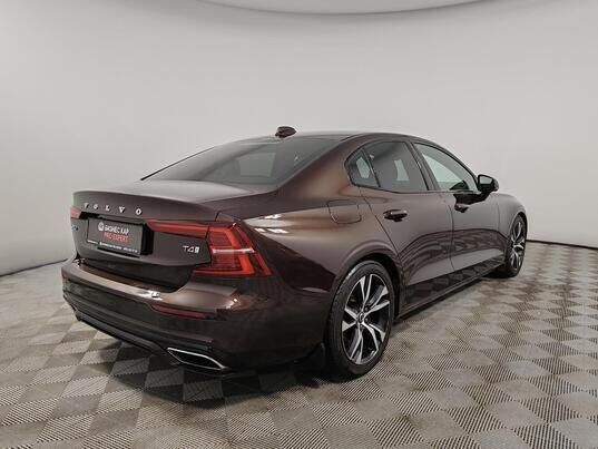 Volvo S60, 2019&nbsp;г., 110&nbsp;826&nbsp;км