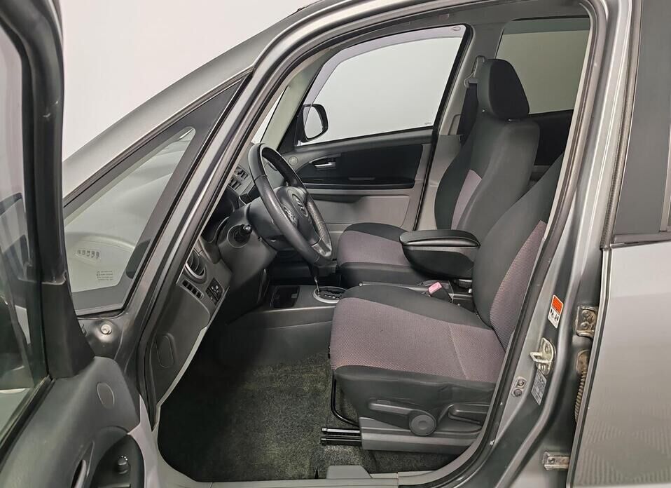 Suzuki SX4 1.6 AT (107 л.с.)