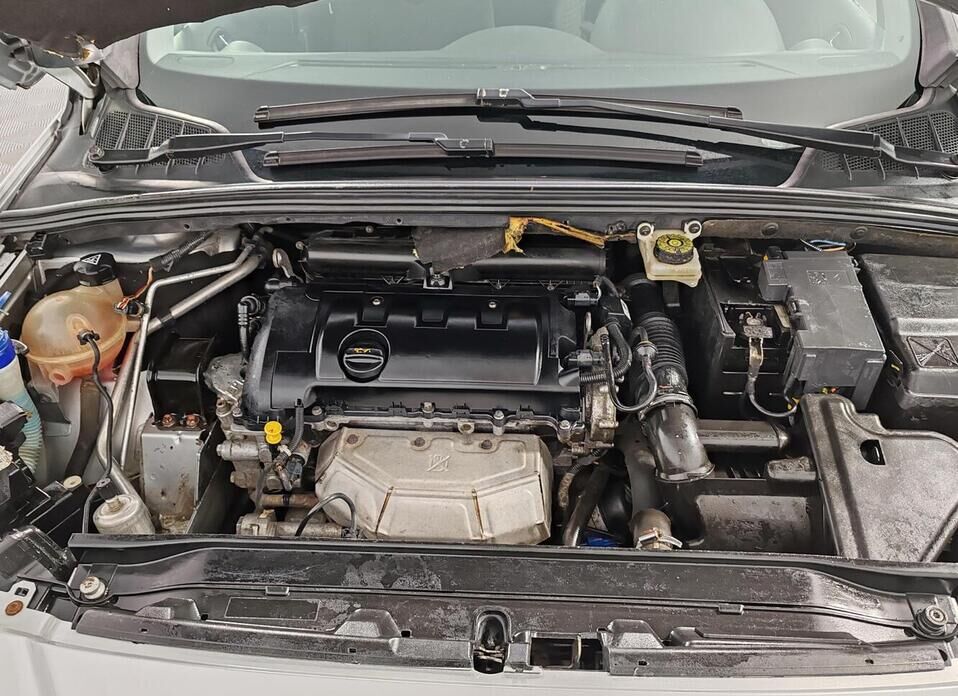 Peugeot 308, I Рестайлинг 1.6 AT (120 л.с.)