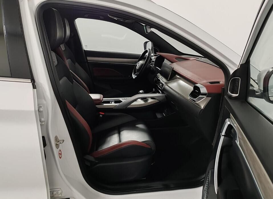 Geely Coolray, I 1.5 AMT (150 л.с.)