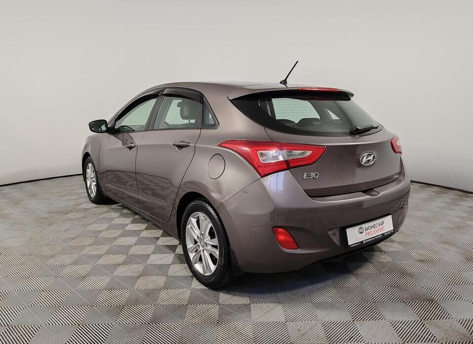 Hyundai i30, II 1.6 AT (130 л.с.)