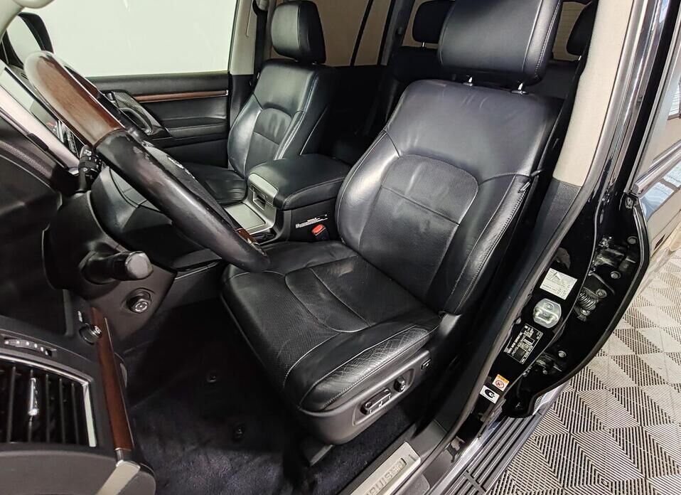 Toyota Land Cruiser, 200 Series Рестайлинг 2 4.5d AT (249 л.с.) 4WD